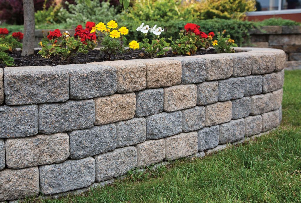 Installing A Garden Wall In 3 Easy, How To Measure For Landscaping Stone